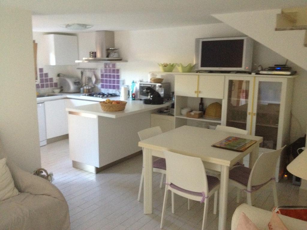 Luxury Apartment Sardegna Маріна-ді-Портіско Номер фото